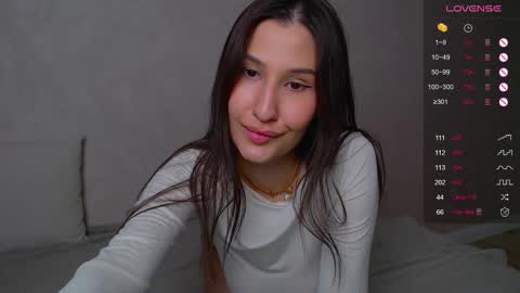 Camilla online show from November 25, 2025, 12:43 am