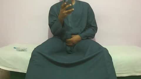 Amir online show from October 5, 2025, 7:34 pm