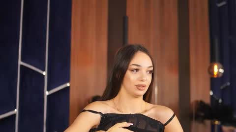 Amiraveyl online show from September 12, 2025, 9:04 pm
