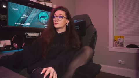   Am-er-in online show from October 20, 2025, 4:57 am