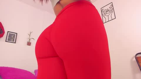 hi guys im ariani ill be off till december 1st for vacation if u want u can add me on snapchat by bio and talk or play there online show from February 18, 2025, 5:53 pm