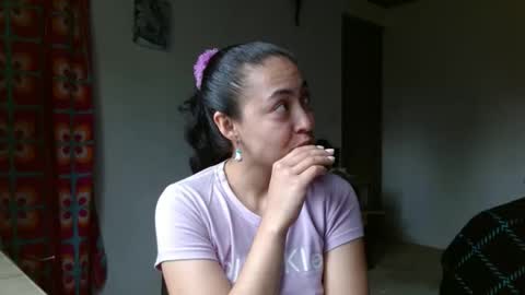 amitlu_ online show from March 12, 2025, 3:29 pm