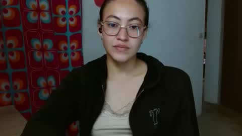 amitlu_ online show from November 6, 2025, 3:13 pm