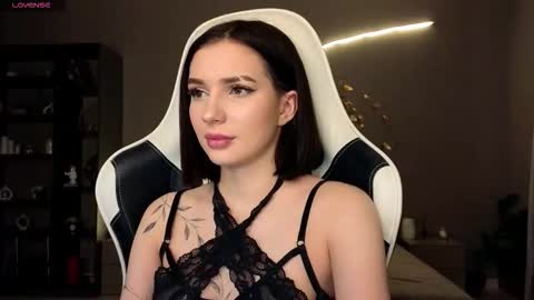 Ammy  dont forget to thumbs up me  online show from November 15, 2025, 9:39 am