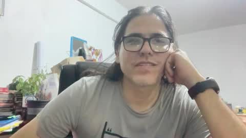 Snapshot of amo_s chatting on April 27, 2026, 1:36 am amo_s online show from April 27, 2026, 1:36 am