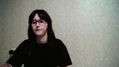 Amomira online show from September 26, 2025, 9:46 am