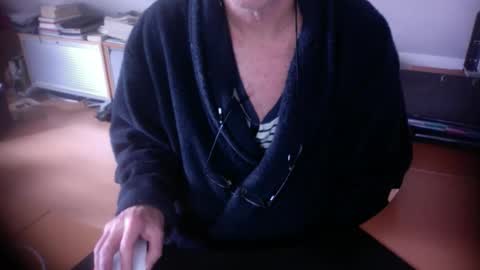 Amor2200 online show from February 7, 2026, 9:13 am