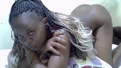 Snapshot of amor_anny chatting on June 17, 2026, 8:21 pm anny online show from June 17, 2026, 8:21 pm