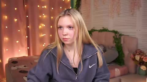 Tessa  online show from February 10, 2025, 3:21 pm