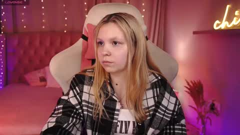 Tessa  online show from February 11, 2025, 2:57 pm