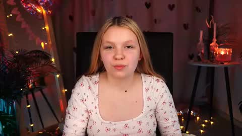 Tessa  online show from February 13, 2025, 4:50 pm