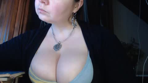 amorelara online show from January 27, 2025, 5:58 pm