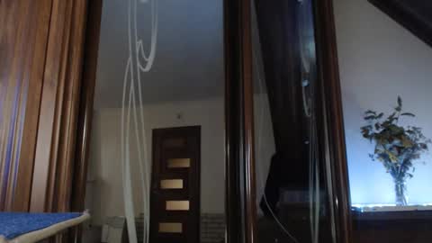 amorelara online show from February 14, 2025, 7:38 am