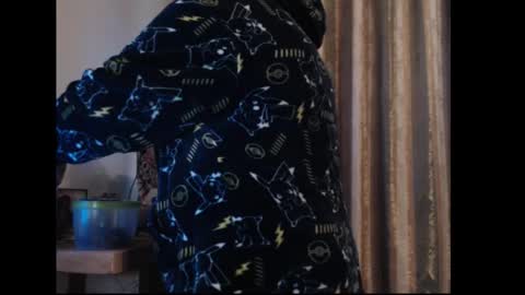 amorelara online show from October 26, 2025, 2:23 pm