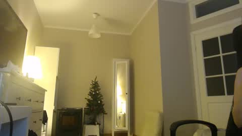 miss unforgettable online show from February 9, 2025, 10:42 am