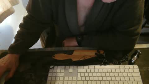 amslave4f online show from February 9, 2026, 10:08 am