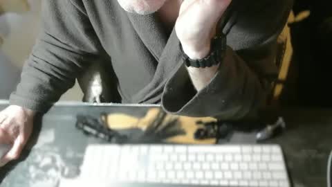 Snapshot of amslave4f chatting on April 21, 2026, 7:25 am amslave4f online show from April 21, 2026, 7:25 am