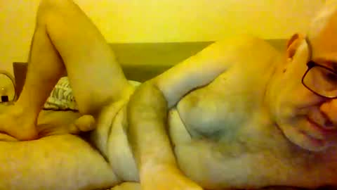 Snapshot of amstel69 chatting on June 5, 2026, 2:56 pm amstel69 online show from June 5, 2026, 2:56 pm