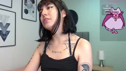 Amy 3 online show from September 18, 2025, 4:36 am