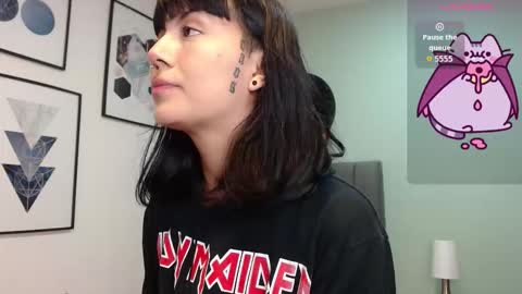 Amy 3 online show from January 16, 2026, 4:16 am