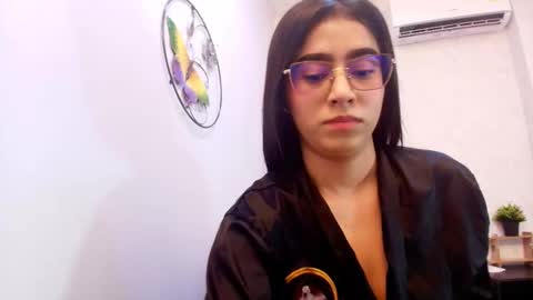 amy__wats0n online show from October 6, 2025, 7:22 pm