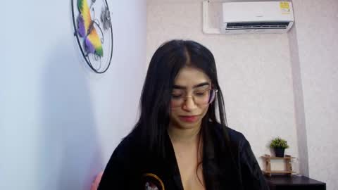 amy__wats0n online show from October 9, 2025, 7:34 pm