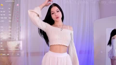 Snapshot of amy_does chatting on April 20, 2026, 8:28 am Amy online show from April 20, 2026, 8:28 am