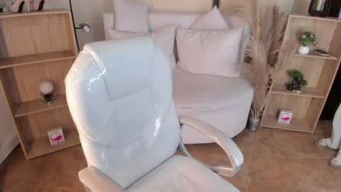 Snapshot of amy_kiitty chatting on January 2, 2025, 7:51 pm online show from January 2, 2025, 7:51 pm