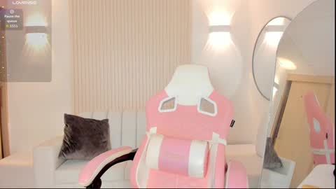 Emily online show from September 26, 2025, 2:32 pm