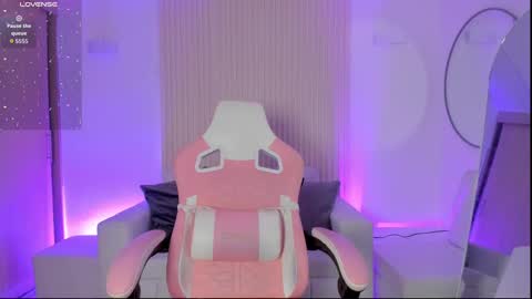 Emily online show from October 3, 2025, 2:58 pm