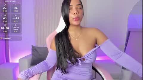 Emily online show from November 5, 2025, 3:56 pm