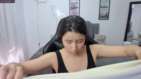 Amy sophia 3 online show from October 14, 2025, 12:28 pm