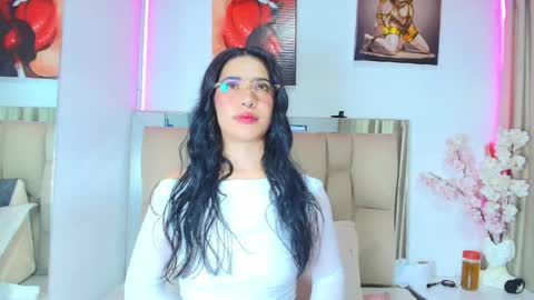 Snapshot of amy_swann chatting on April 28, 2026, 11:26 am Amy online show from April 28, 2026, 11:26 am
