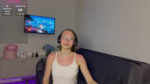 Snapshot of amy_yammy3 chatting on June 21, 2026, 6:32 pm Amy online show from June 21, 2026, 6:32 pm