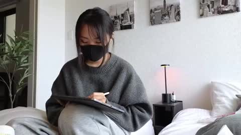 girl next door named Amy online show from December 12, 2024, 4:15 am