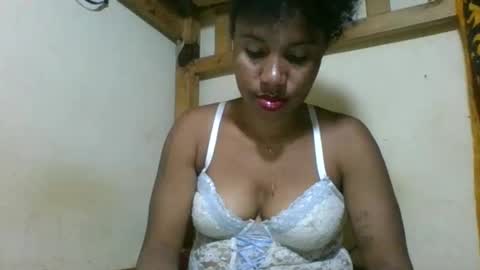 Snapshot of amyatche chatting on May 27, 2026, 4:59 pm Amyatche online show from May 27, 2026, 4:59 pm