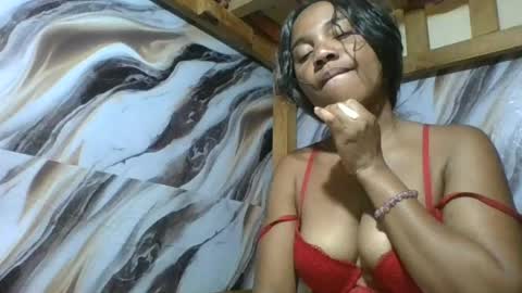 Snapshot of amyatche chatting on June 14, 2026, 2:24 am Amyatche online show from June 14, 2026, 2:24 am