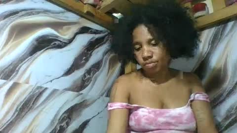 Snapshot of amyatche chatting on June 28, 2026, 5:41 pm Amyatche online show from June 28, 2026, 5:41 pm