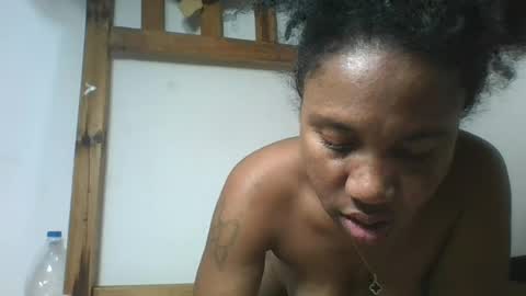 Snapshot of amyatche chatting on July 10, 2026, 10:29 am Amyatche online show from July 10, 2026, 10:29 am
