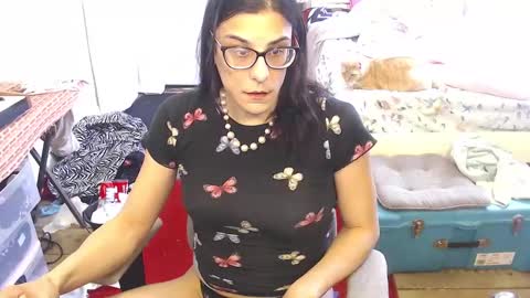 Trashely Gimpson online show from February 12, 2025, 5:16 pm