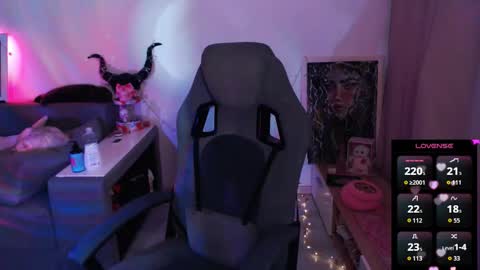 Amy is here  my telegram chanel -  online show from November 7, 2025, 7:36 pm