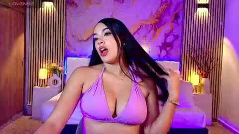 Snapshot of amyjohnsonn chatting on July 13, 2026, 7:44 am amyjohnsonn online show from July 13, 2026, 7:44 am