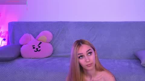 amykentt online show from April 19, 2026, 2:38 pm