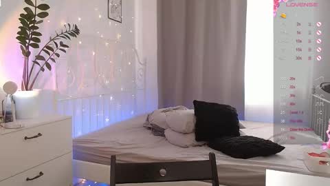 Amelia online show from October 1, 2025, 9:04 am