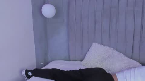 Amy ... Nice to meet u   thumb up me please its important online show from January 20, 2025, 4:32 am