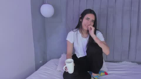 Amy ... Nice to meet u   thumb up me please its important online show from January 20, 2025, 7:36 am