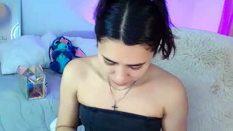 Amy ... Nice to meet u   thumb up me please its important online show from June 26, 2026, 2:27 am