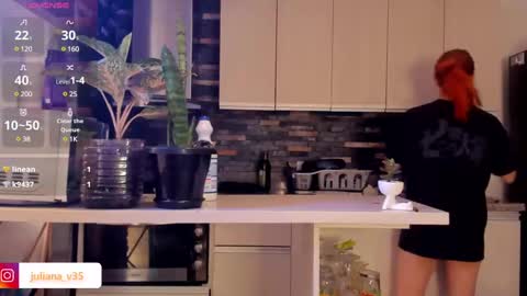 Amy online show from December 6, 2024, 9:24 pm