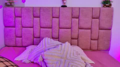 amyvegaa_ online show from January 11, 2026, 6:13 pm