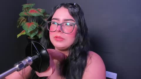 amywhitte_ online show from July 6, 2026, 3:58 am